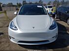 2021 Tesla Model Y Long Range Dual Motor All-wheel Drive White vin: 5YJYGDEE9MF214695