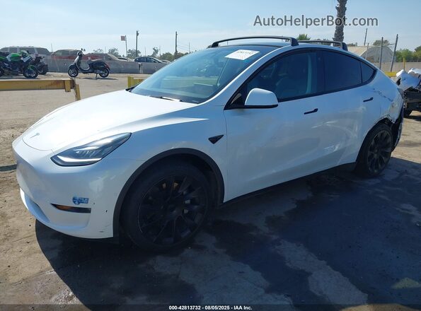 5YJYGDEE9MF214695 2021 TESLA MODEL Y White Przód lewy
