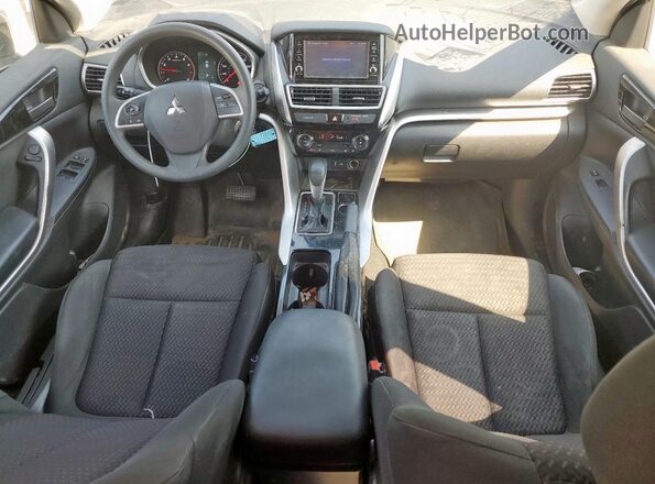 JA4AS3AA3JZ041642 2018 MITSUBISHI ECLIPSE Серебряный Вид щитка приборов