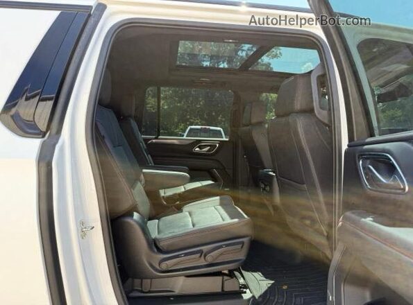 1GNSKEKD3NR218993 2022 CHEVROLET SUBURBAN Белый Вид сзади