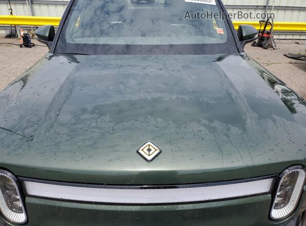 7FCTGAAL2NN000495 2022 RIVIAN R1T Зеленый Вид задней части салона