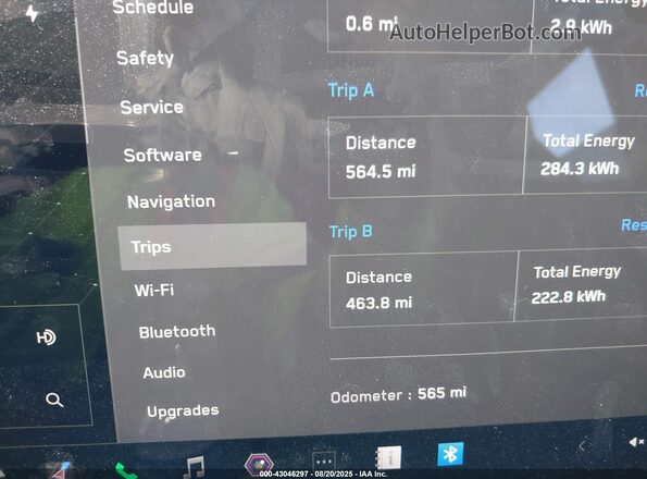 7G2CEHED5SA062985 2025 TESLA CYBERTRUCK Серебряный 