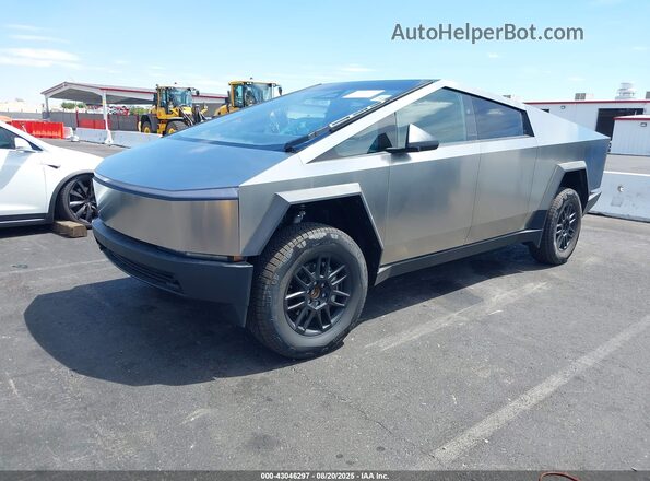 7G2CEHED5SA062985 2025 TESLA CYBERTRUCK Серебряный Передняя левая четверть