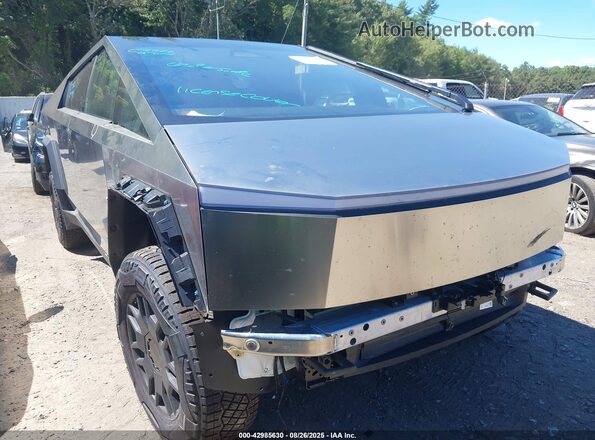 7G2CEHED6RA018262 2024 TESLA CYBERTRUCK Серебряный Передняя правая четверть