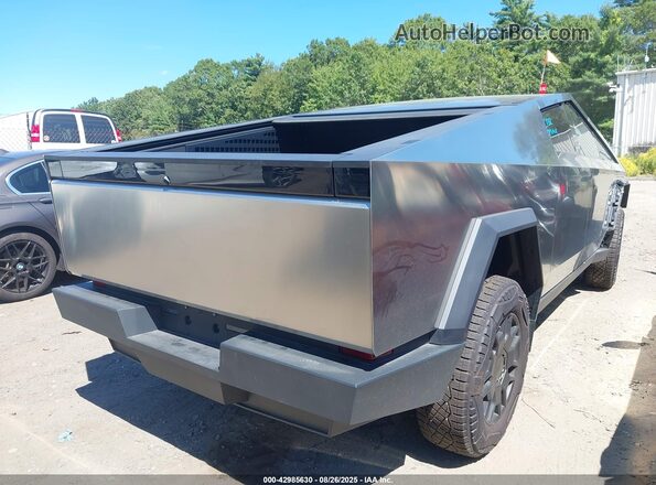7G2CEHED6RA018262 2024 TESLA CYBERTRUCK Серебряный Задняя правая четверть