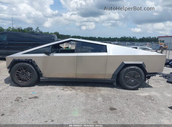 7G2CEHED7RA046314 2024 TESLA CYBERTRUCK Серебряный 