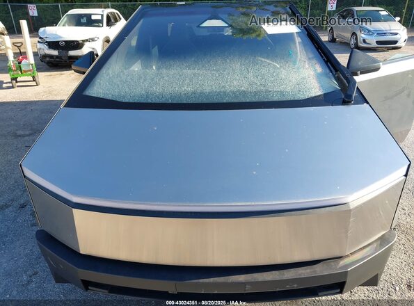 7G2CEHEE5SA059951 2025 TESLA CYBERTRUCK Серебряный Вид сзади