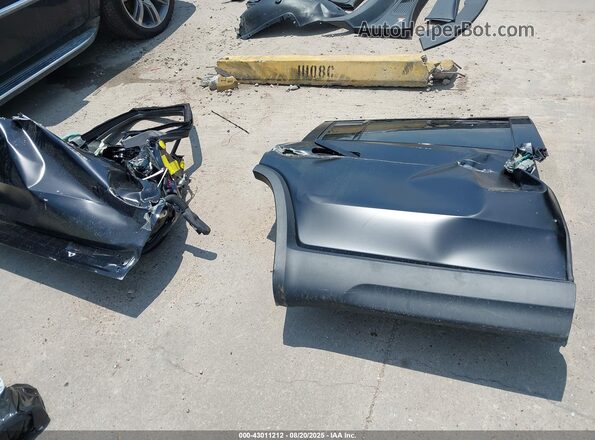 7PDSGBBA7SN074729 2025 RIVIAN R1S Черный Вид панели приборов