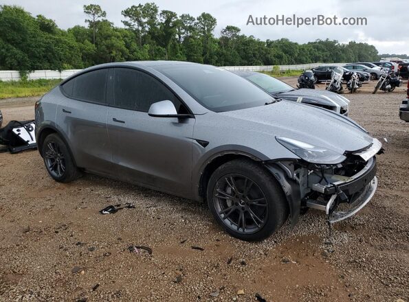 7SAYGAEEXSF303786 2025 TESLA MODEL Silver წინა მარჯვენა