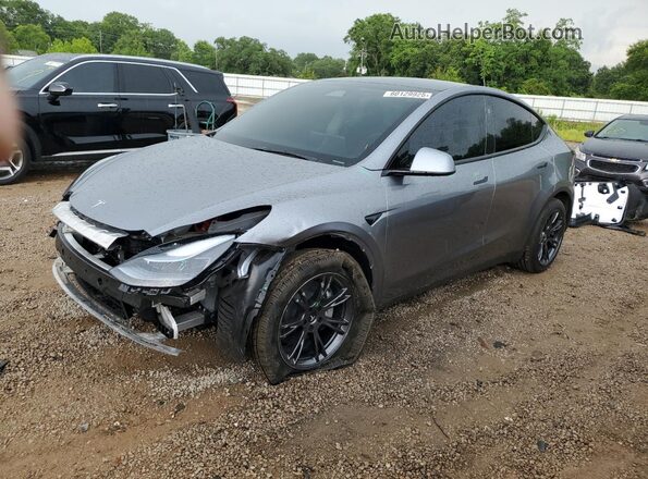 7SAYGAEEXSF303786 2025 TESLA MODEL Silver წინა მარცხენა ხედი სამი მეოთხედიდან