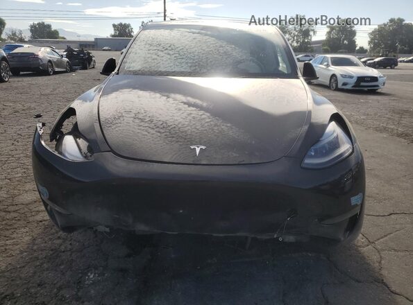 7SAYGDED0SF320461 2025 TESLA MODEL Black Widok z przodu