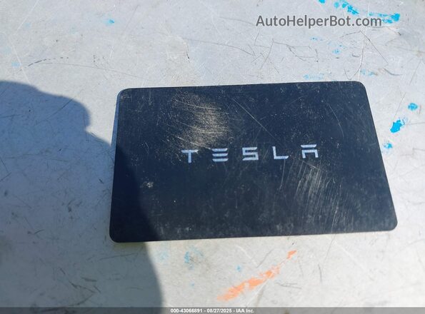 7SAYGDED3SF231189 2025 TESLA MODEL Y Black Առջևի վահանակի տեսք