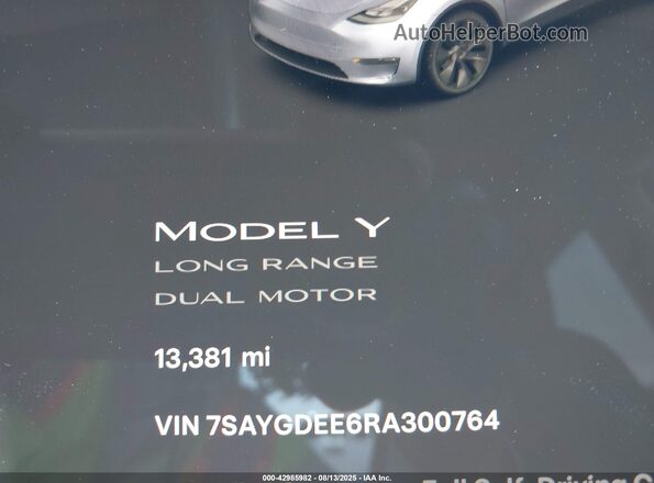 7SAYGDEE6RA300764 2024 TESLA MODEL Y Gray 
