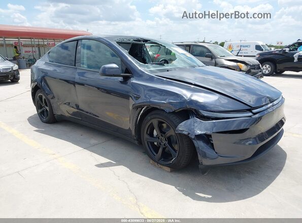 7SAYGDEE9TA399944 2026 TESLA MODEL Y Серый Передняя правая четверть