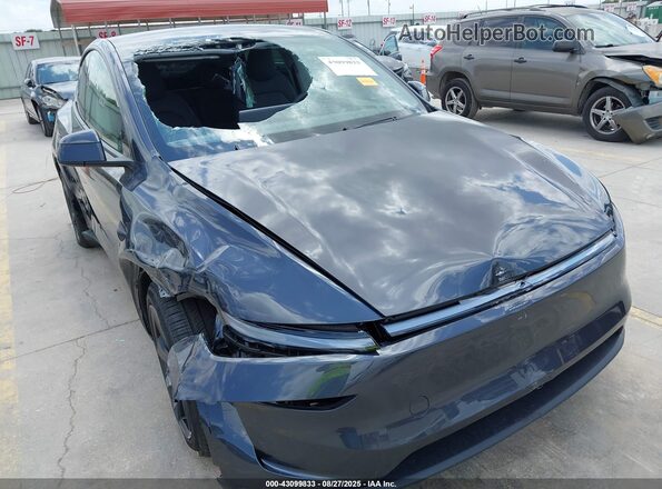7SAYGDEE9TA399944 2026 TESLA MODEL Y Серый Вид спереди