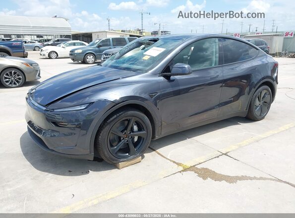 7SAYGDEE9TA399944 2026 TESLA MODEL Y Серый Передняя левая четверть