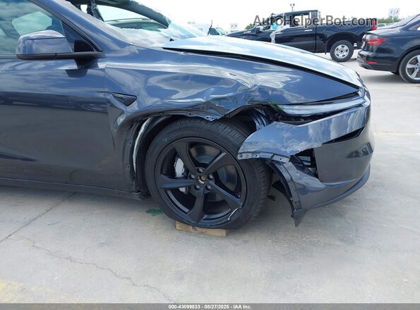7SAYGDEE9TA399944 2026 TESLA MODEL Y Серый 
