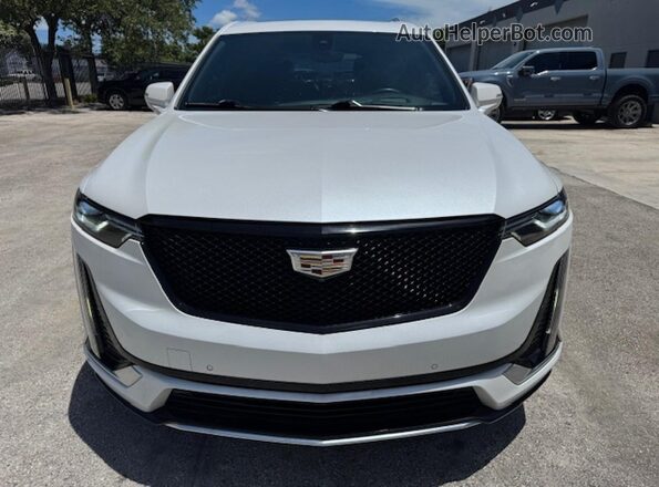 1GYKPCRS4MZ181724 2021 CADILLAC OTHER Белый Вид сзади