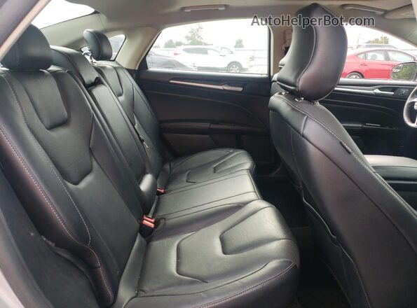 3FA6P0RU4JR128504 2018 FORD FUSION Silver Widok wnętrza z tyłu