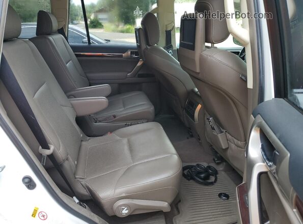 JTJJM7FX7H5168445 2017 LEXUS GX White Widok komory silnika