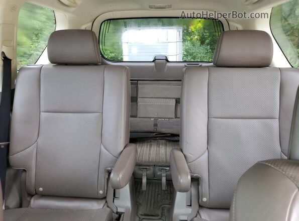 JTJJM7FX7H5168445 2017 LEXUS GX White Widok wnętrza z tyłu