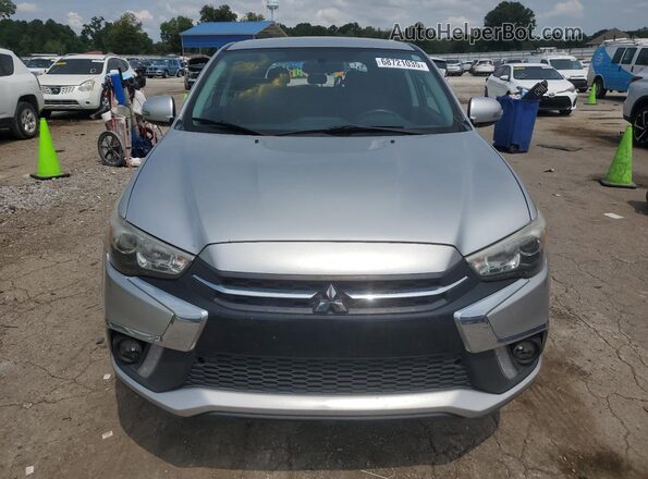 JA4AP3AWXJU000340 2018 MITSUBISHI OUTLANDER Silver Front view
