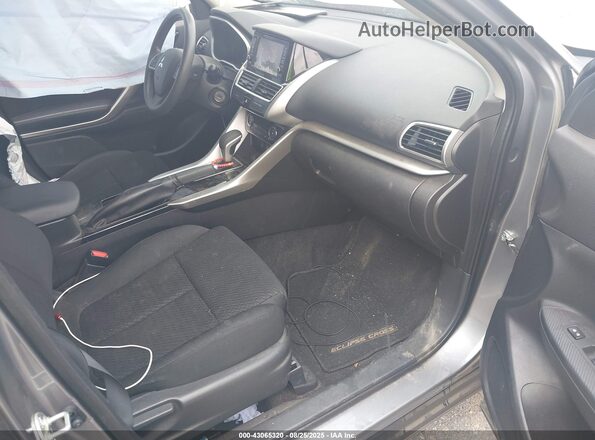 JA4AS3AA6LZ034266 2020 MITSUBISHI ECLIPSE CROSS Серебряный Вид салона спереди