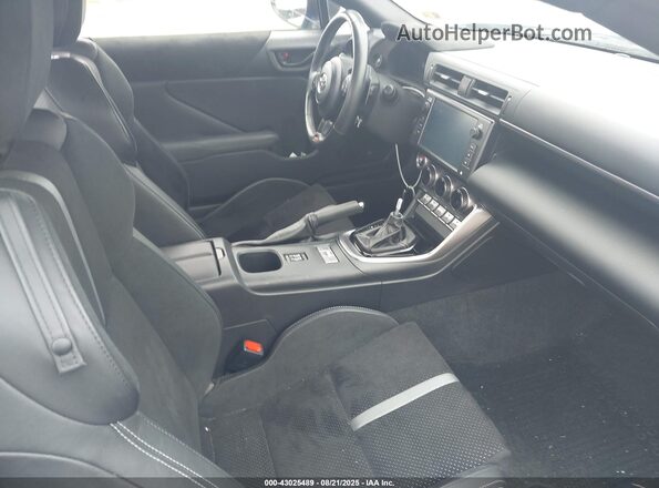 JF1ZNBF16P8750332 2023 TOYOTA GR86 Blue Widok wnętrza z przodu