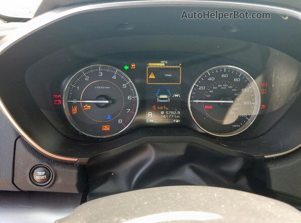 JF2GTALCXJ8255549 2018 SUBARU CROSSTREK Серебряный Вид щитка приборов
