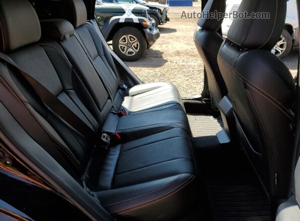 JF2GTAMC6J8208260 2018 SUBARU CROSSTREK Черный Вид задней части салона