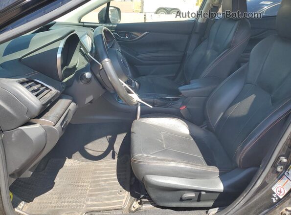 JF2GTAMC6J8208260 2018 SUBARU CROSSTREK Черный Вид салона спереди