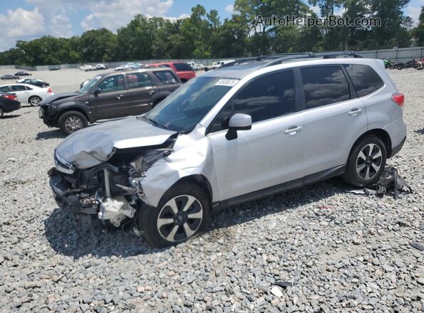 JF2SJAJC1JH577435 2018 SUBARU FORESTER 2.5 Silver Vista tres cuartos delantera izquierda