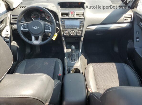 JF2SJGECXJH411587 2018 SUBARU FORESTER2. Gray Dashboard view