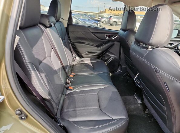 JF2SKAMCXRH491724 2024 SUBARU FORESTER Green Widok wnętrza z tyłu