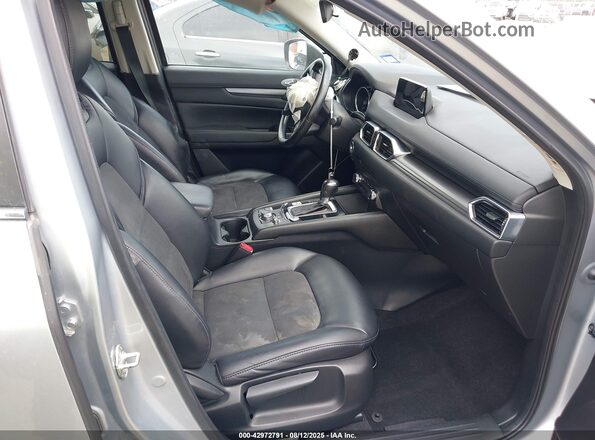 JM3KFACM6J0335462 2018 MAZDA CX-5 Gray Widok wnętrza z przodu