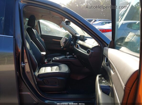 JM3KFBDM4M0364709 2021 MAZDA CX-5 Серый Вид салона спереди