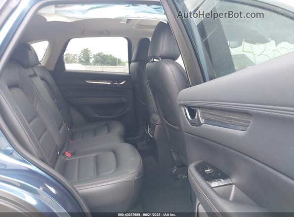 JM3KFBDM9J0458676 2018 MAZDA CX-5 Blue Widok naklejki z numerem VIN