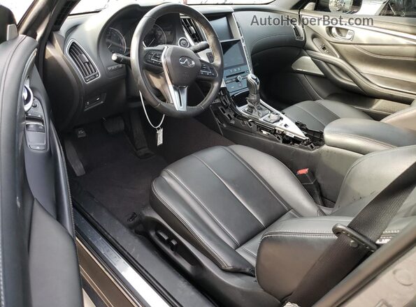 JN1EV7EK2JM340838 2018 INFINITI Q60 Gray Vista del salpicadero