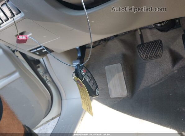 JN8AE2KP2H9167225 2017 NISSAN QUEST Белый Вид панели приборов
