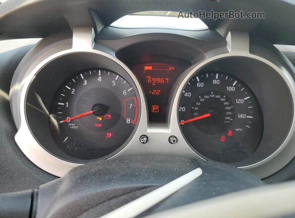 JN8AF5MR6HT704503 2017 NISSAN JUKE White Вид щитка приладів