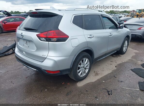 JN8AT2MT0JW454585 2018 NISSAN ROGUE Silver Հետևի աջ