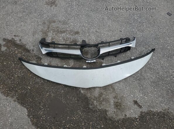 JTDKARFP3J3076830 2018 TOYOTA PRIUS White Вид підкапотного простору