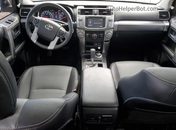 JTEBU5JR9J5557366 2018 TOYOTA 4RUNNER Белый Вид панели приборов