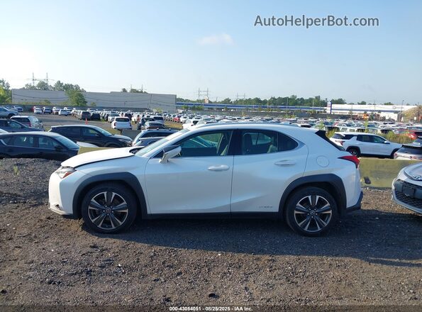 JTHU9JBH0K2010548 2019 LEXUS UX 250H White 