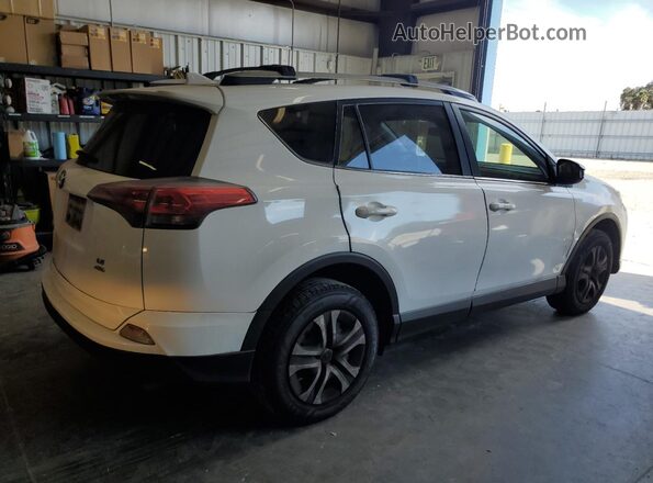 JTMBFREV6JJ180953 2018 TOYOTA LE White Trasero derecho