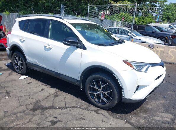 JTMJFREV7JJ257924 2018 TOYOTA RAV4 Белый Передняя правая четверть
