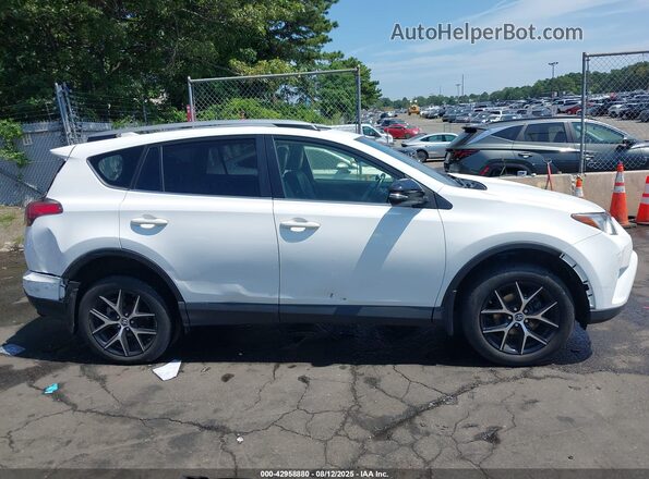 JTMJFREV7JJ257924 2018 TOYOTA RAV4 Белый Вид задней части салона
