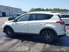 2018 Toyota Rav4 Se Белый vin: JTMJFREV7JJ257924