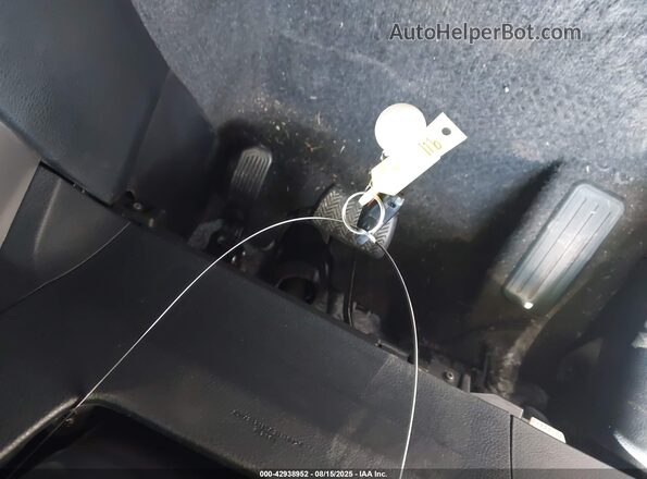 JTMRFREV7JJ725766 2018 TOYOTA LE Серый Вид панели приборов