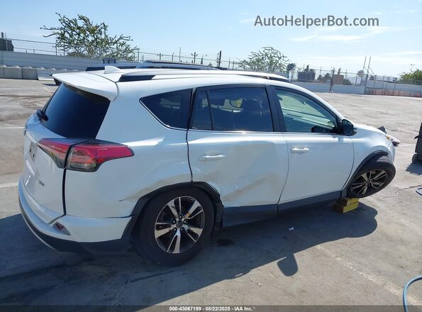 JTMWFREV0JJ165494 2018 TOYOTA LE Белый Вид задней части салона